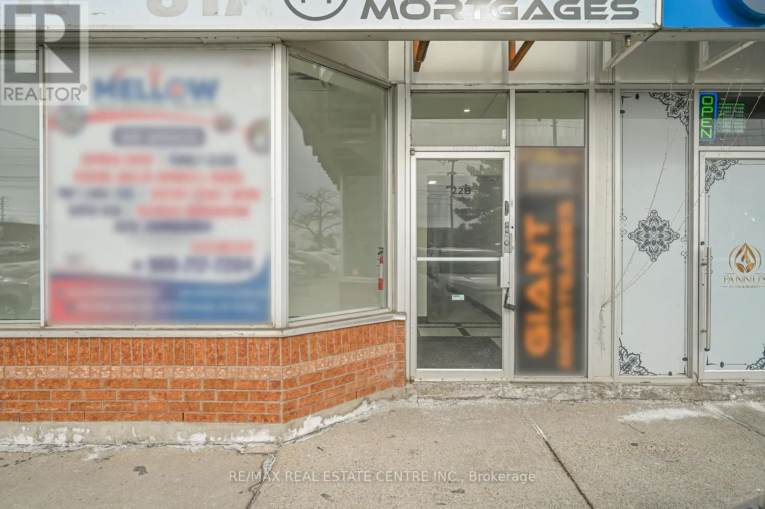 22 - 2565 STEELES AVENUE E