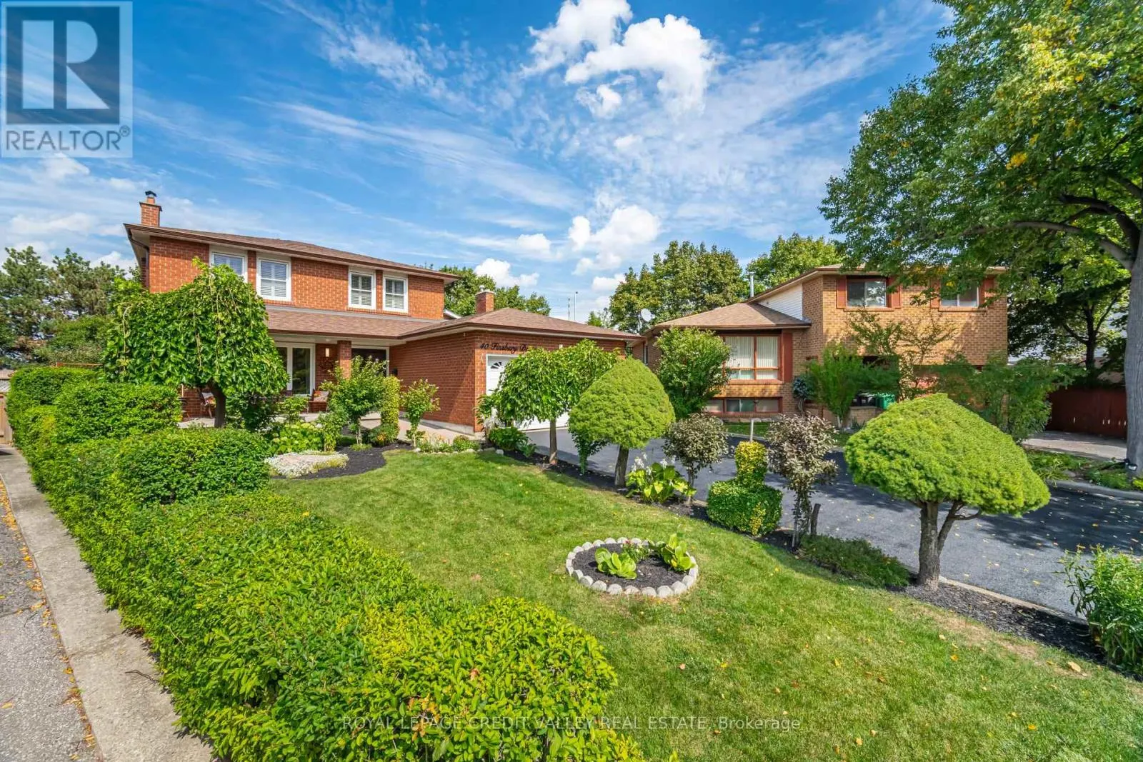40 FINSBURY DRIVE