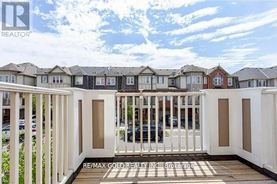 812 FOWLES COURT