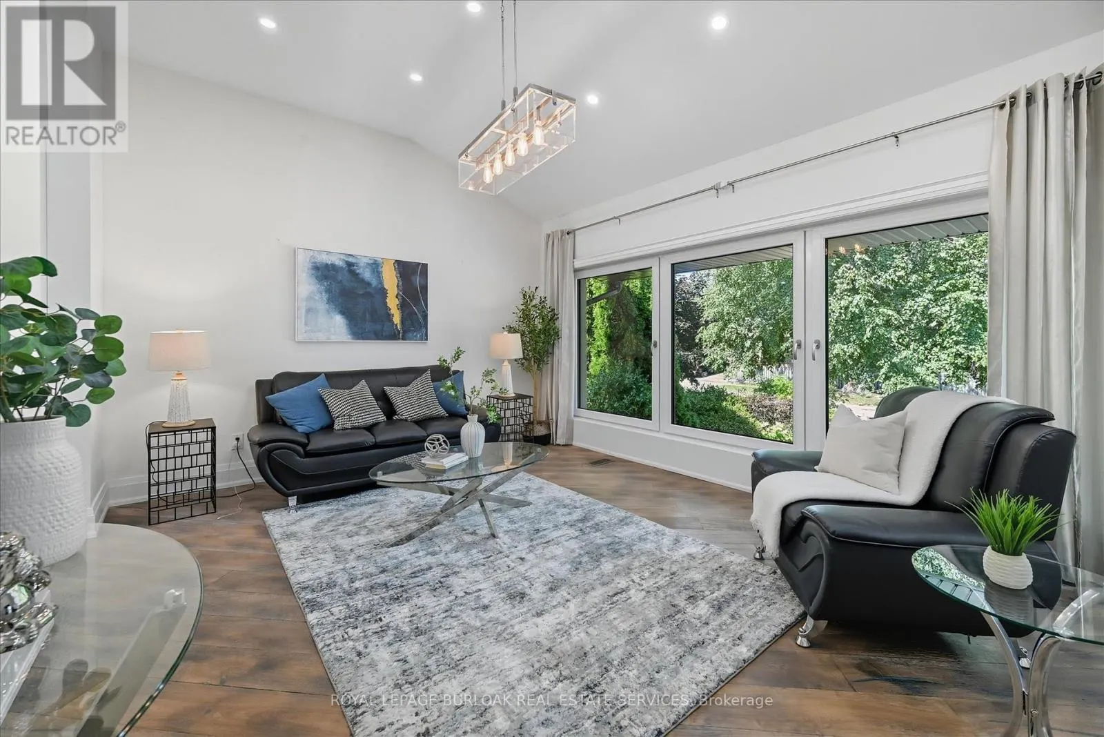 568 DYNES ROAD
