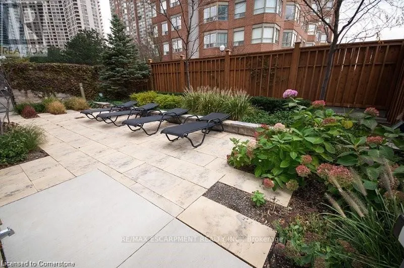 2402 - 330 BURNHAMTHORPE ROAD W
