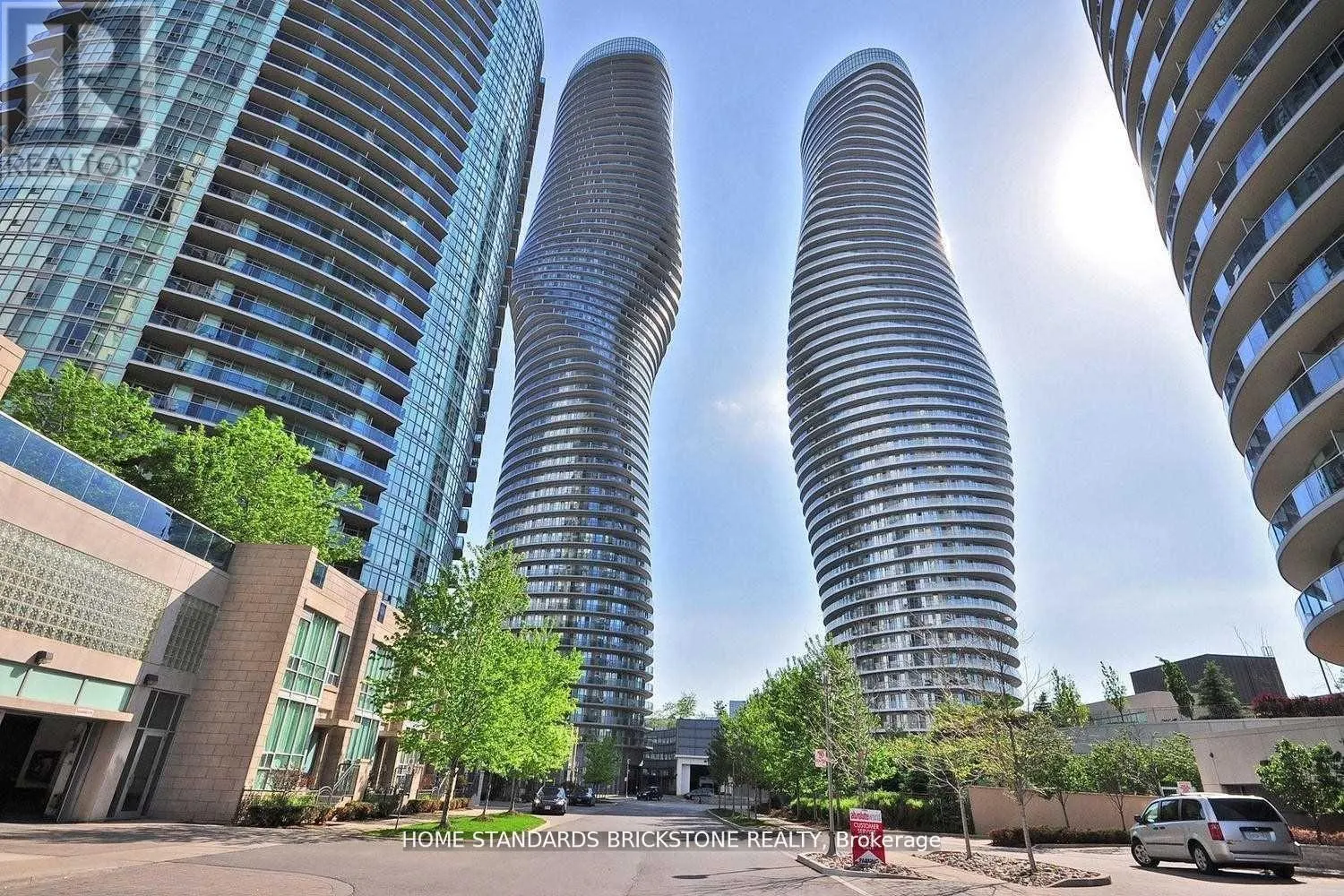 4005 - 60 ABSOLUTE AVENUE