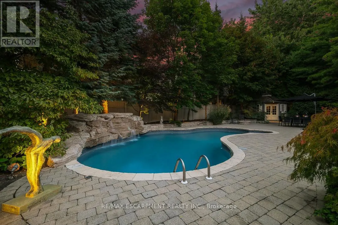 1229 MINAKI ROAD