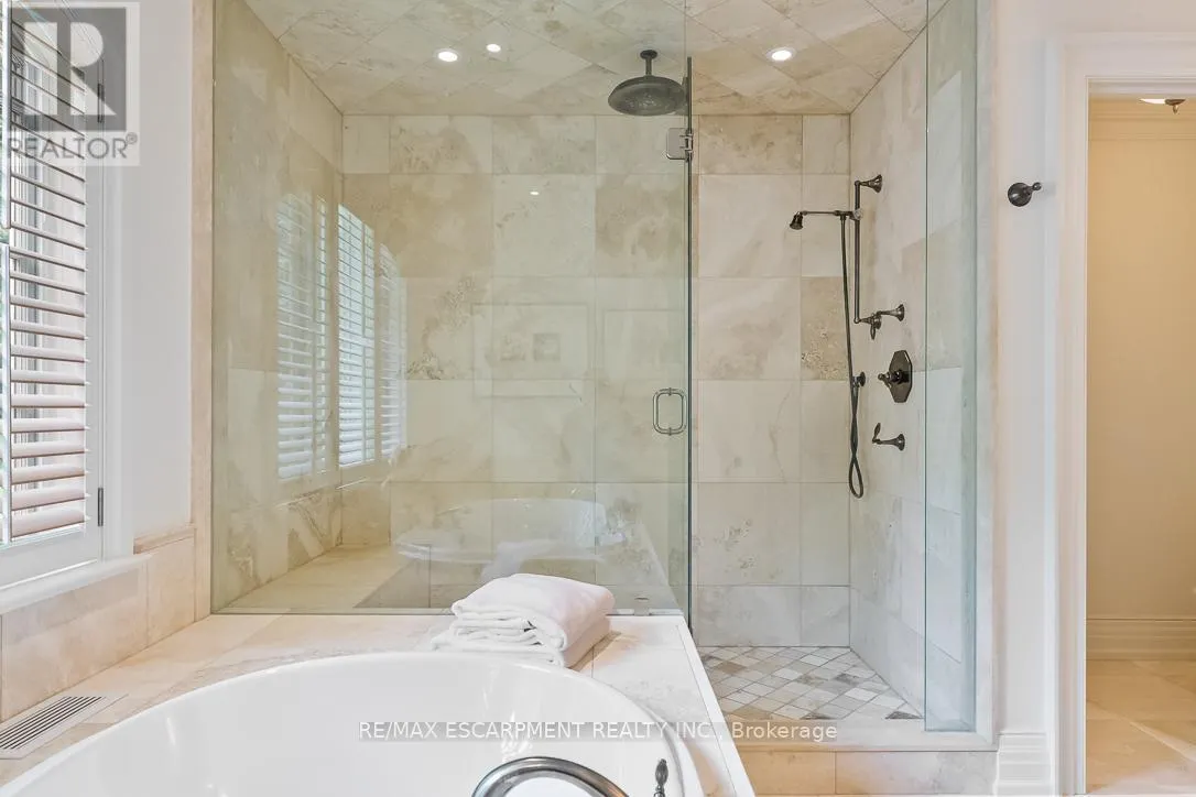 1229 MINAKI ROAD