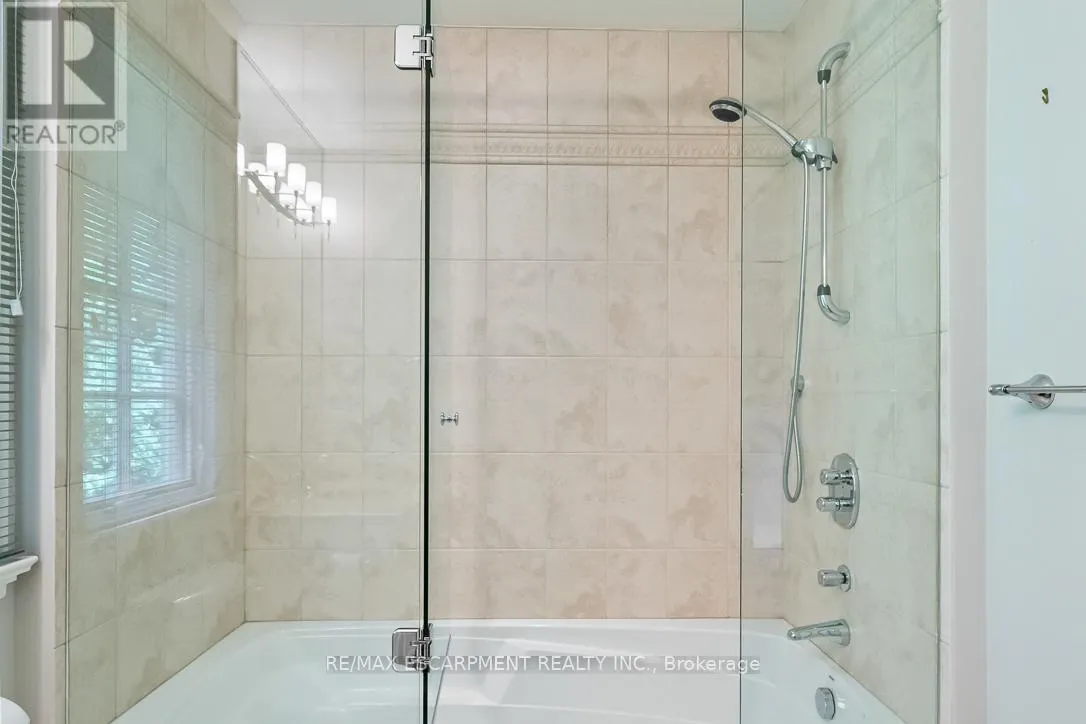 1229 MINAKI ROAD