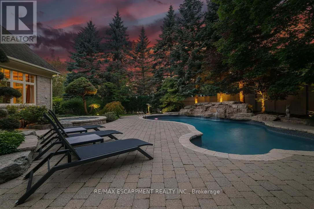 1229 MINAKI ROAD