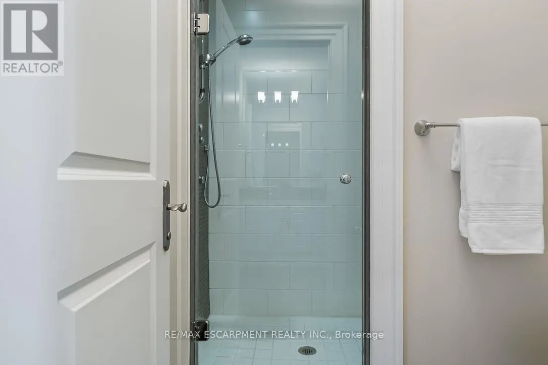 1229 MINAKI ROAD