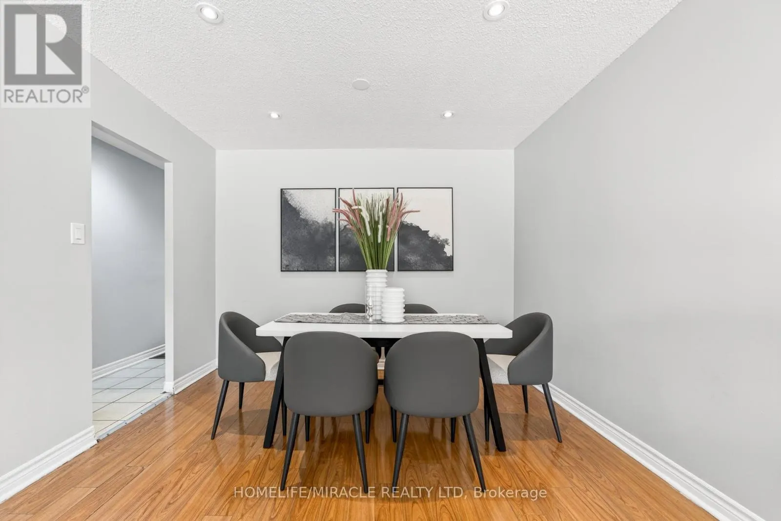 95 GREENBRIAR ROAD