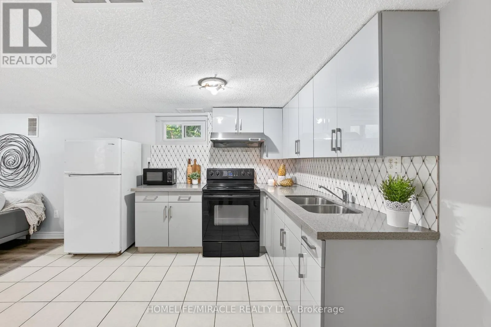 95 GREENBRIAR ROAD