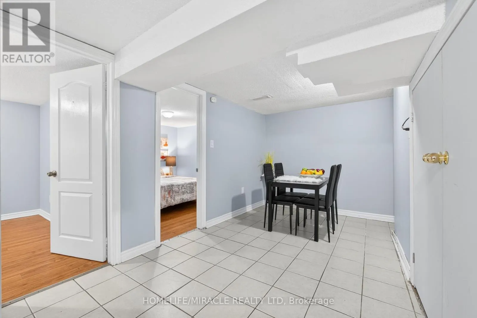 95 GREENBRIAR ROAD
