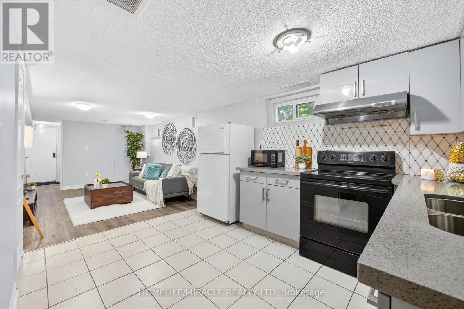 95 GREENBRIAR ROAD