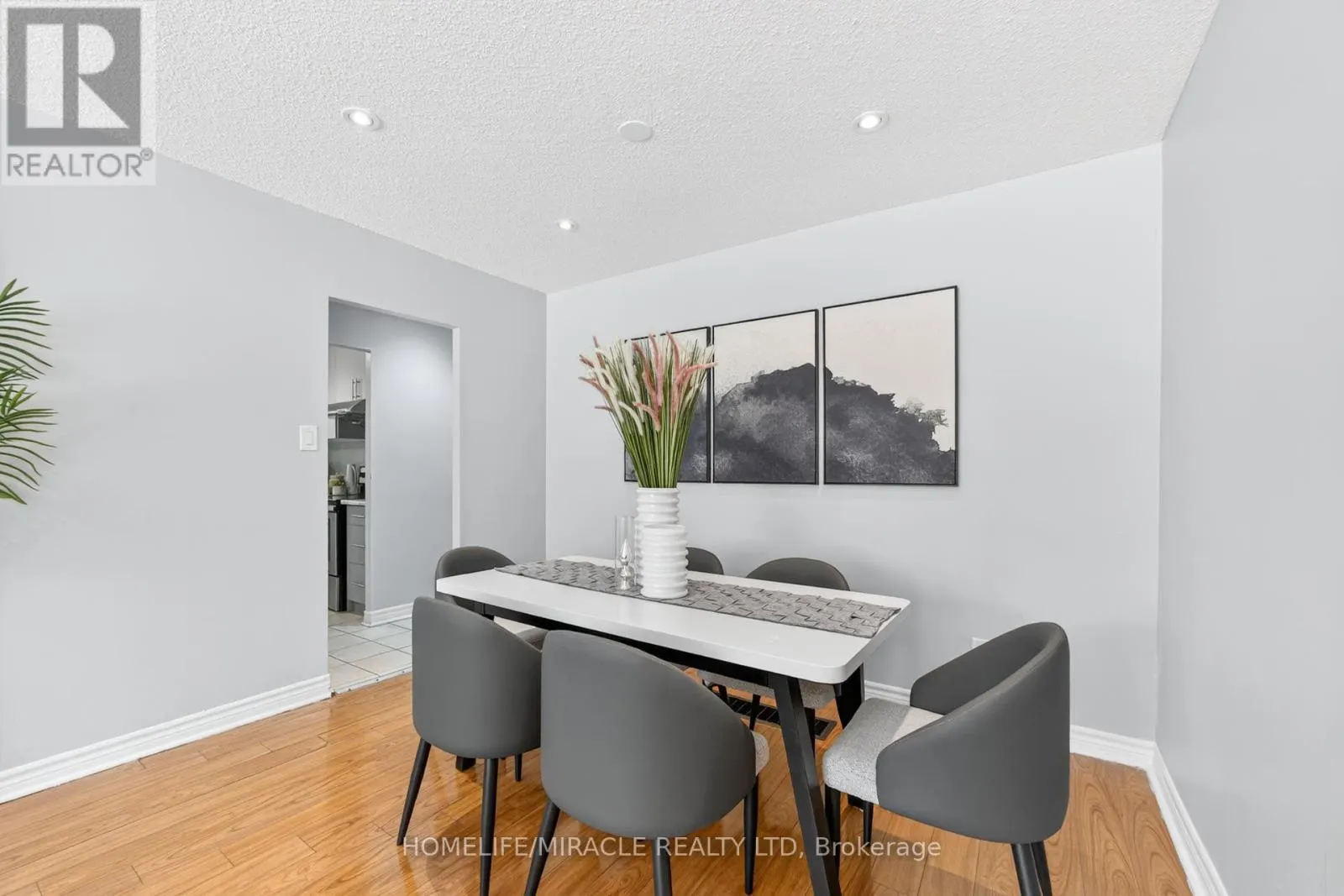 95 GREENBRIAR ROAD