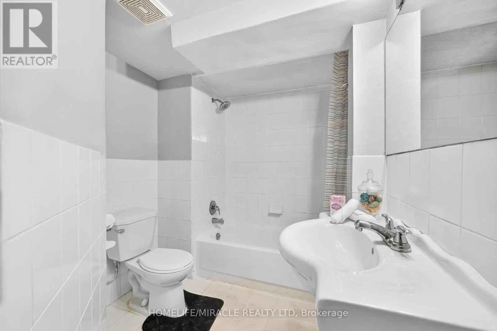 95 GREENBRIAR ROAD