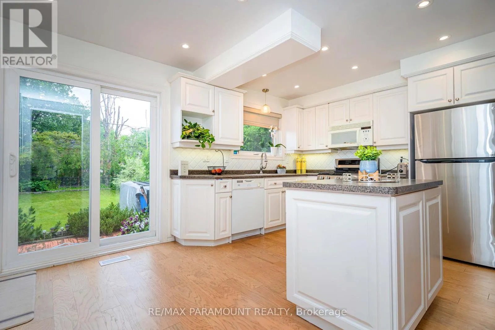 43 BROMLEY CRESCENT