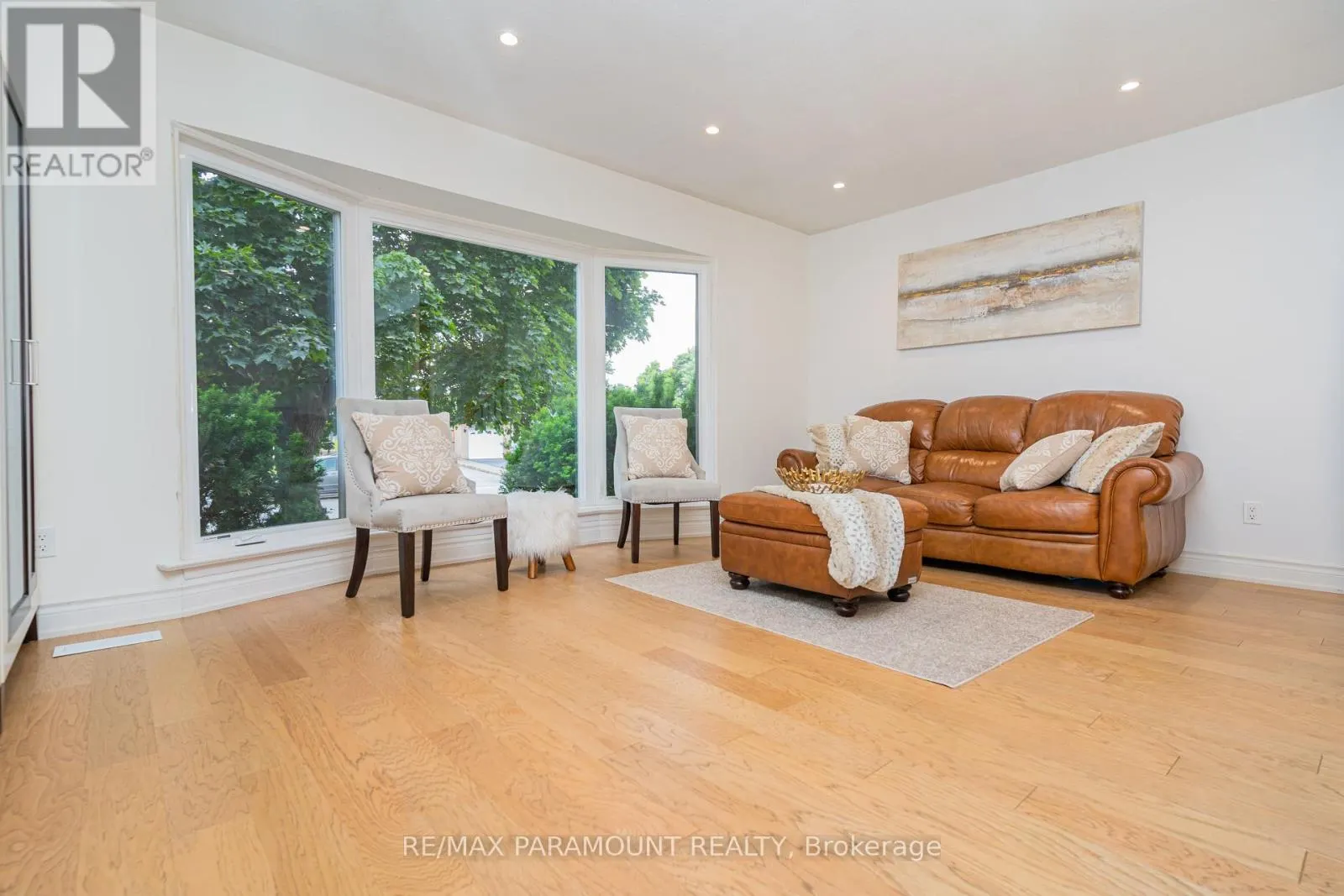 43 BROMLEY CRESCENT