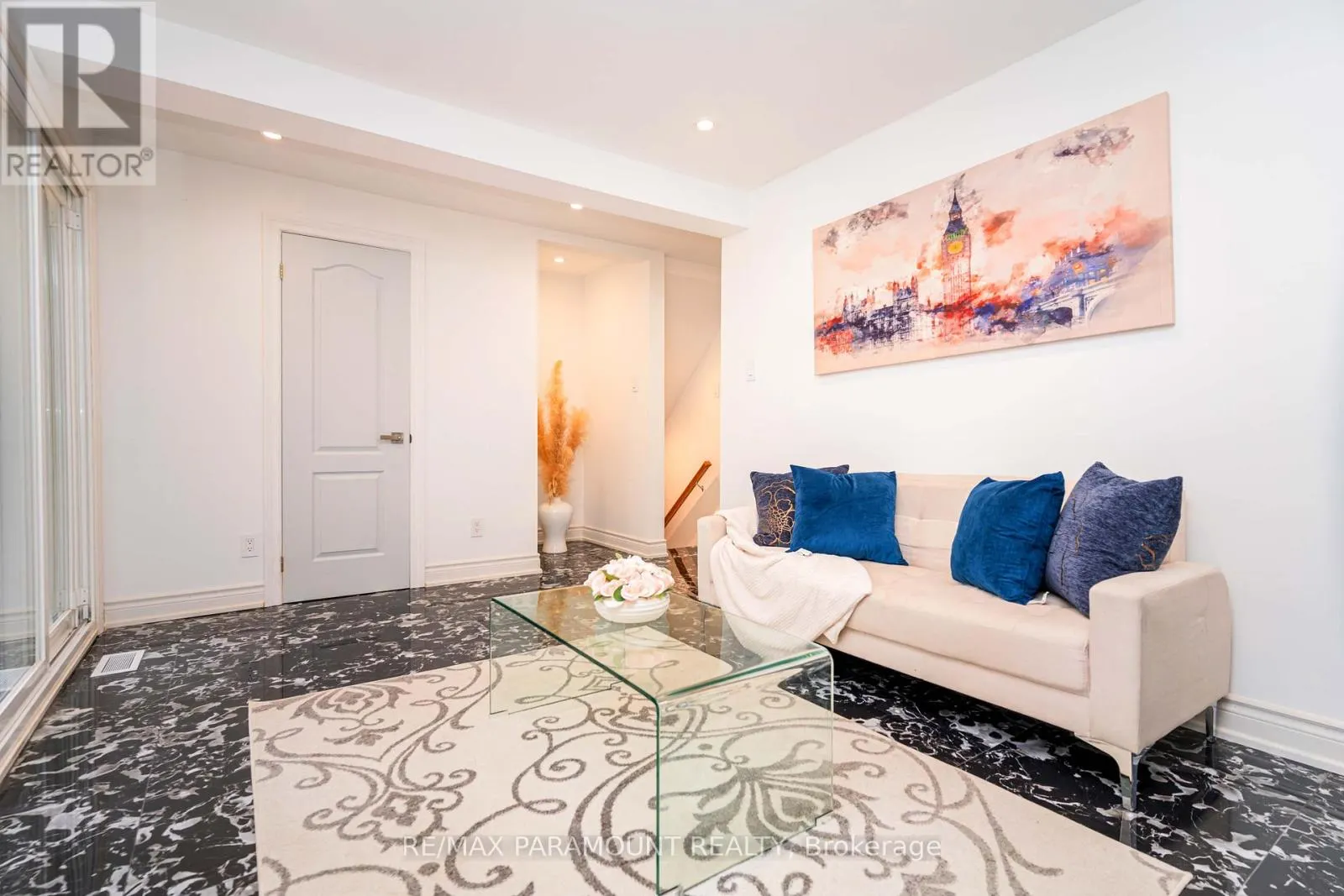43 BROMLEY CRESCENT