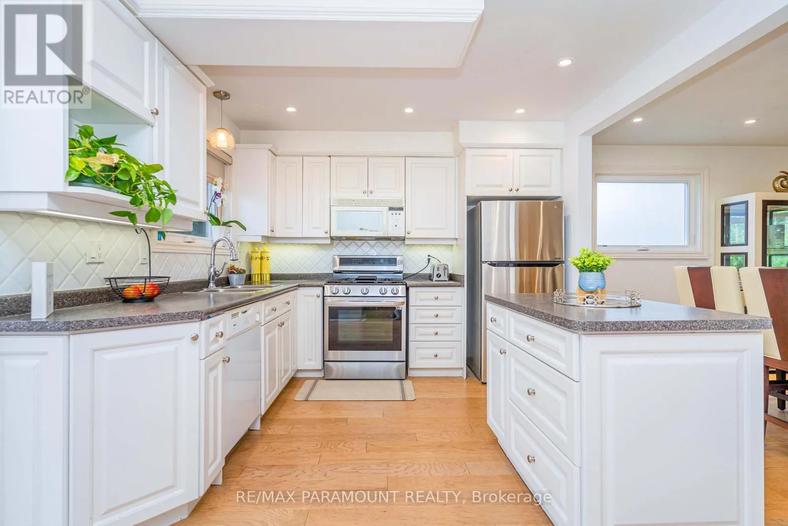 43 BROMLEY CRESCENT