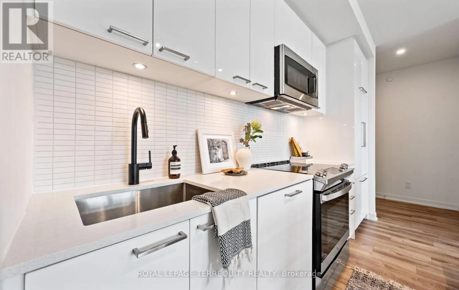 1103 - 1808 ST CLAIR AVENUE W