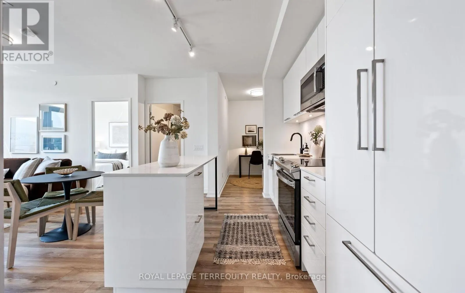 1103 - 1808 ST CLAIR AVENUE W