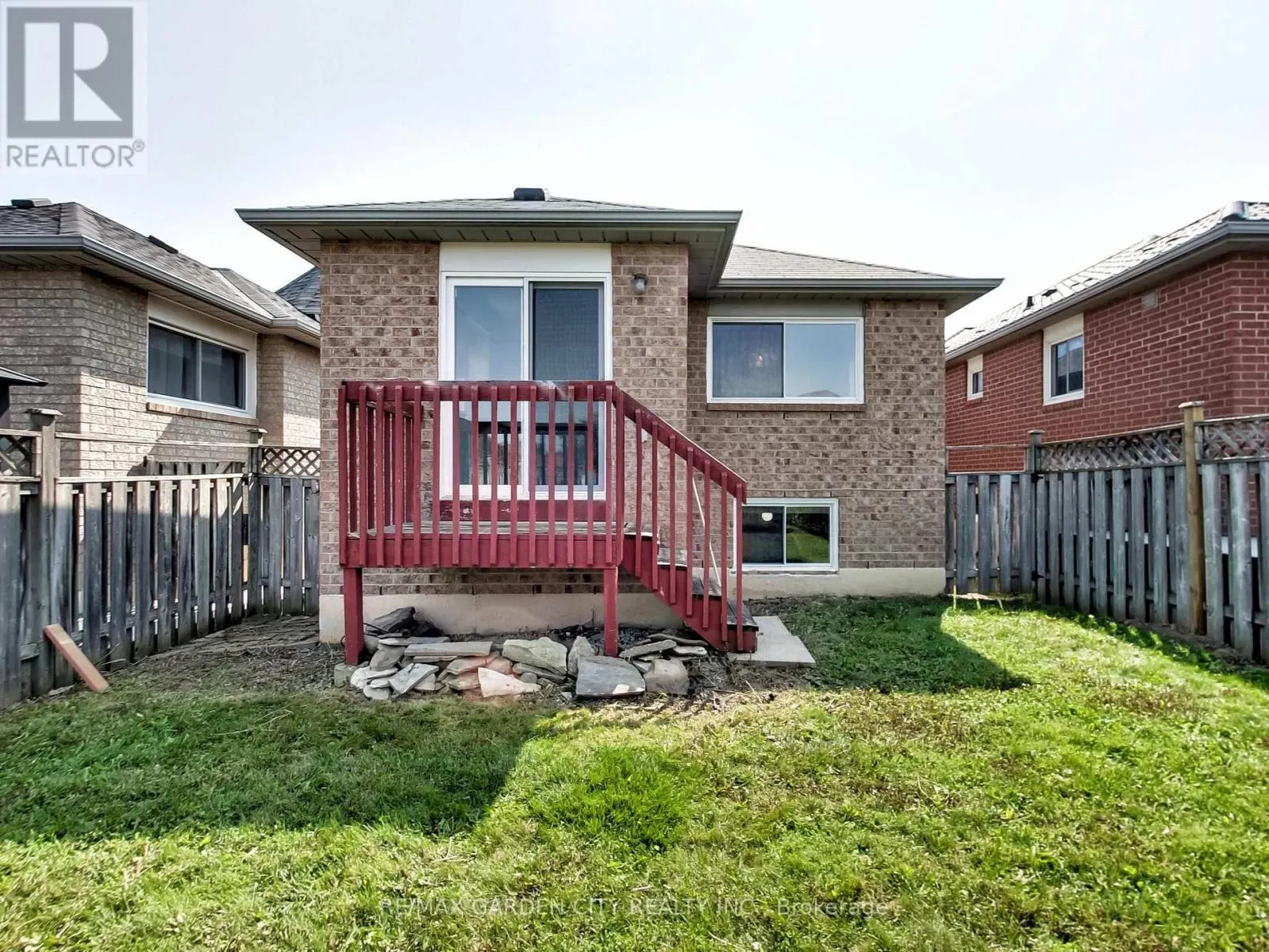15 CARABRAM COURT