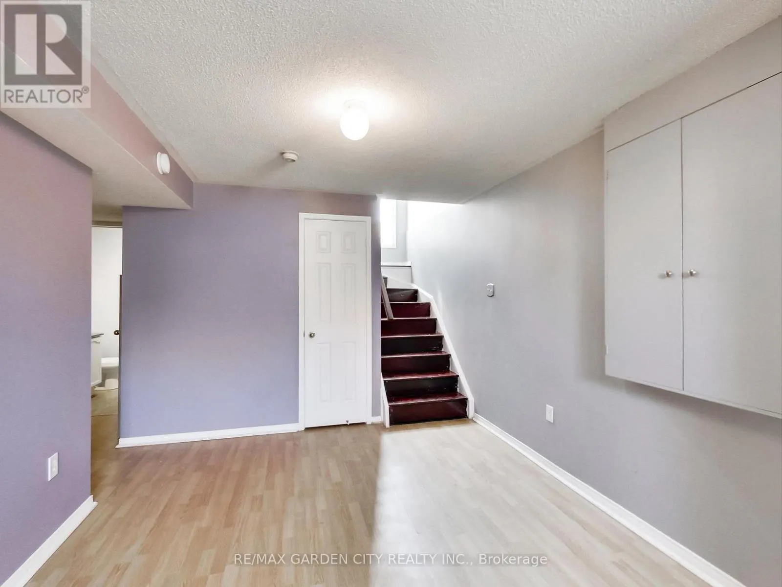 15 CARABRAM COURT