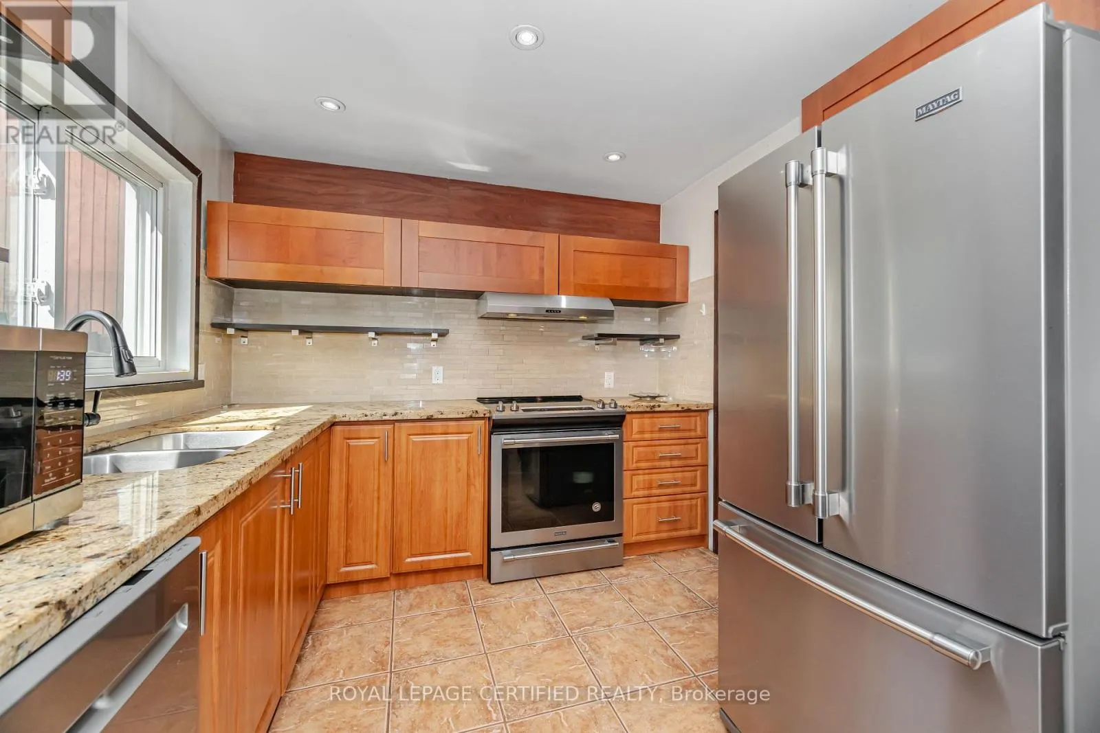 13 HILLDOWNTREE TRAIL