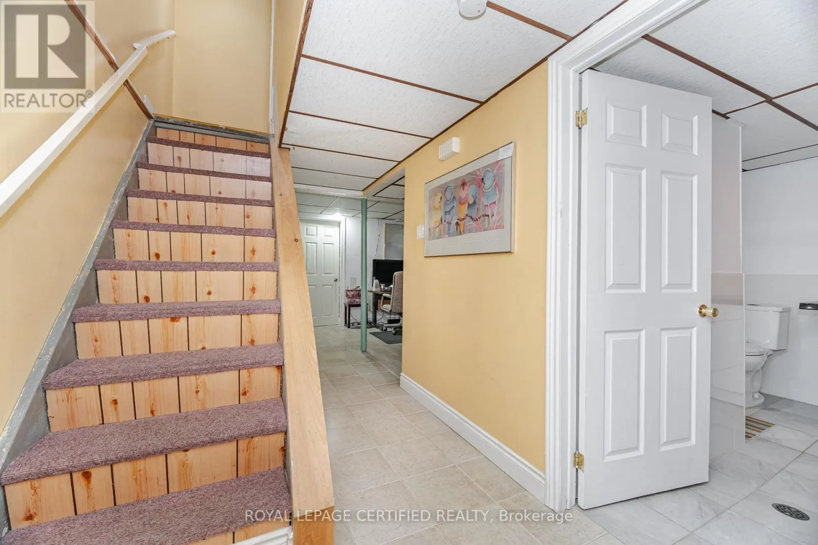 13 HILLDOWNTREE TRAIL