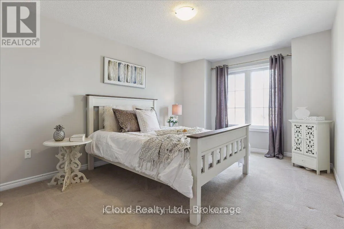 2572 GRAND OAK TRAIL