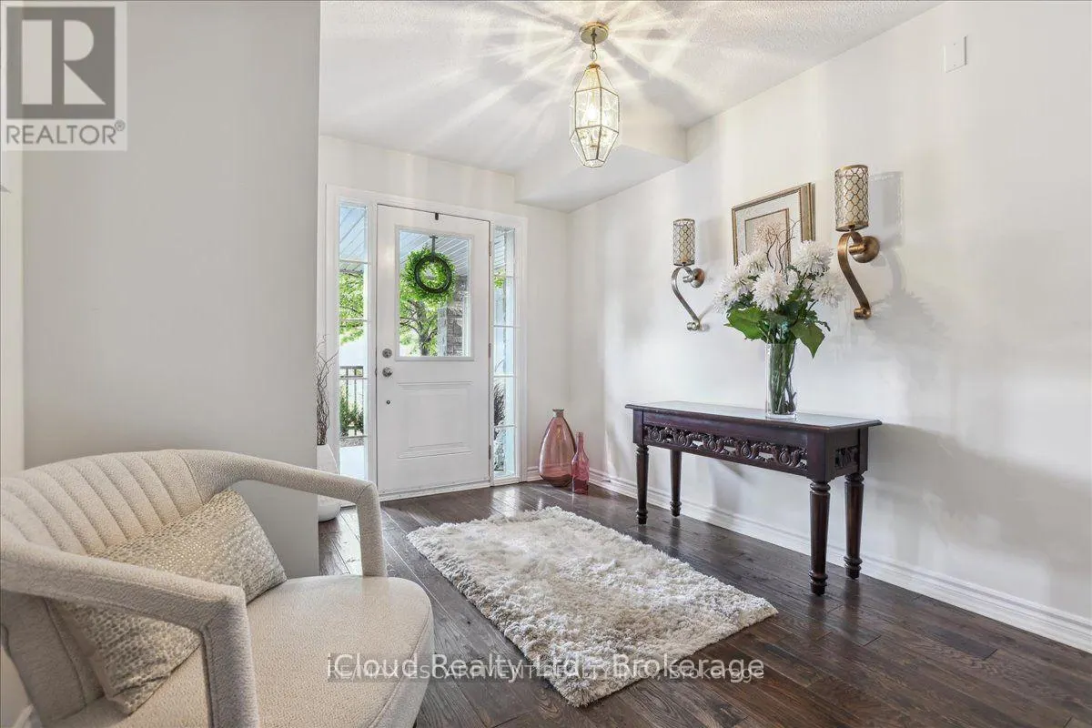 2572 GRAND OAK TRAIL
