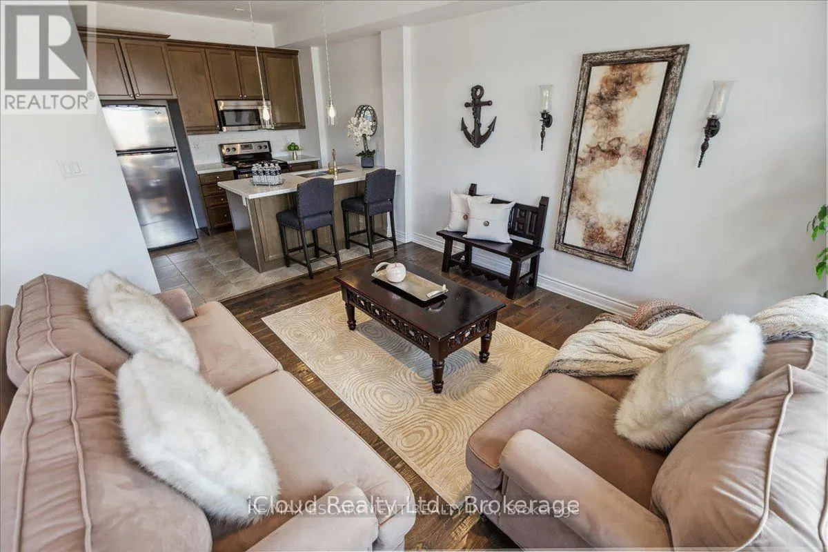 2572 GRAND OAK TRAIL