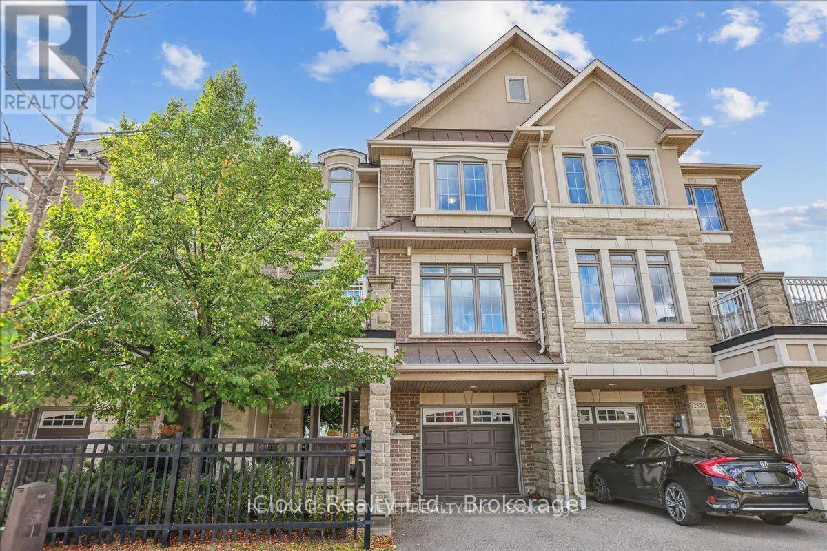 2572 GRAND OAK TRAIL