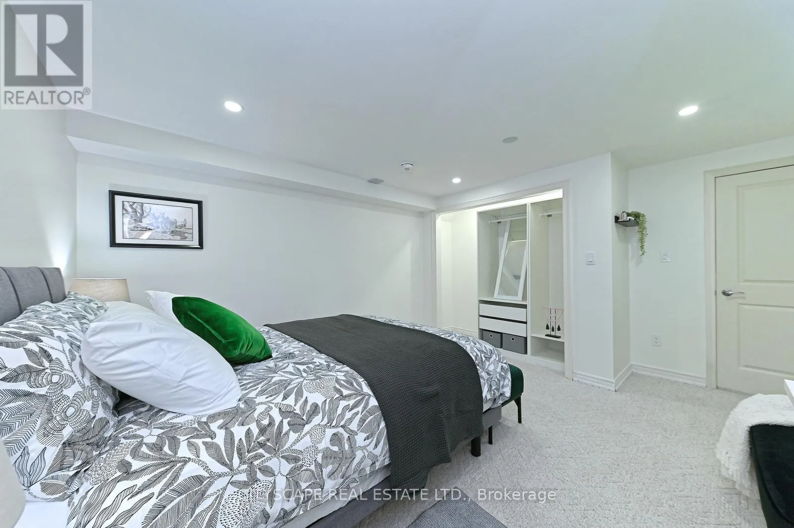 354 PLAINS ROAD W
