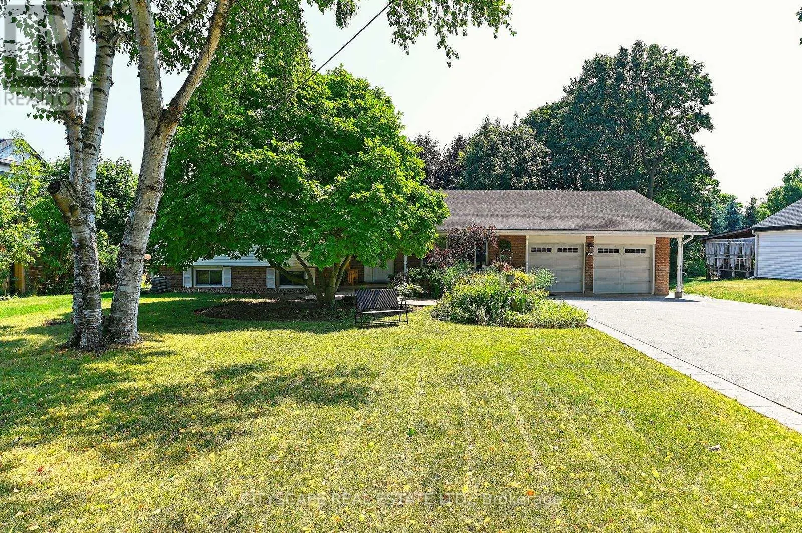 354 PLAINS ROAD W