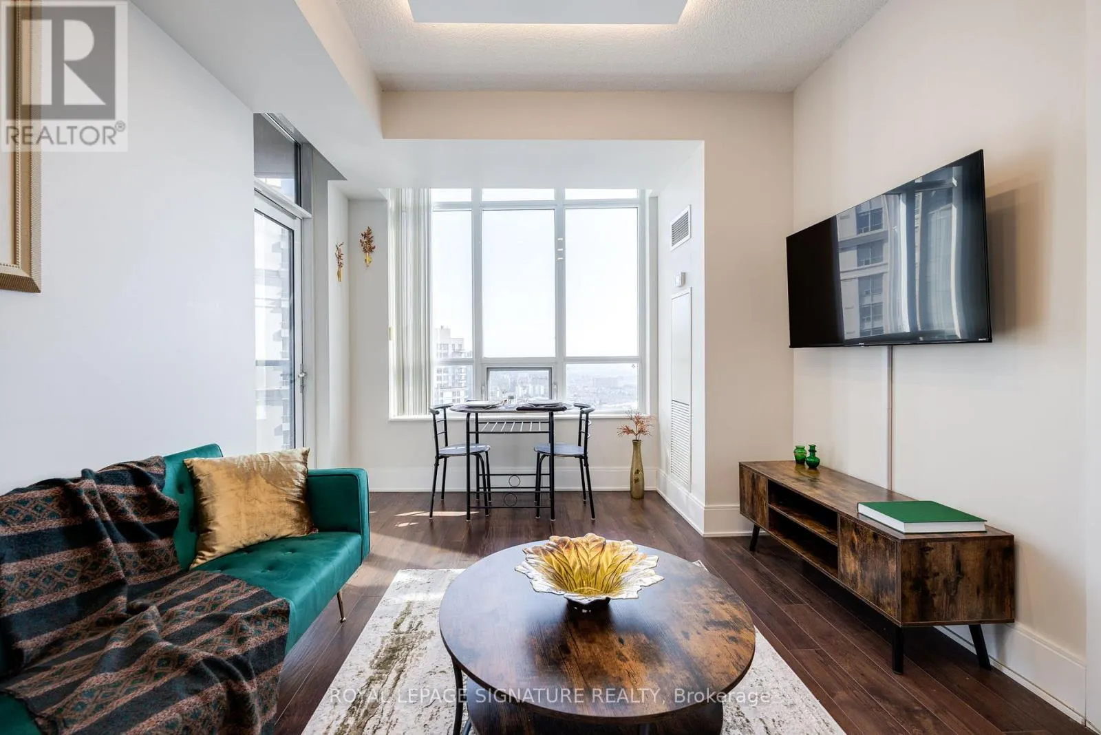 2908 - 330 BURNHAMTHORPE ROAD W
