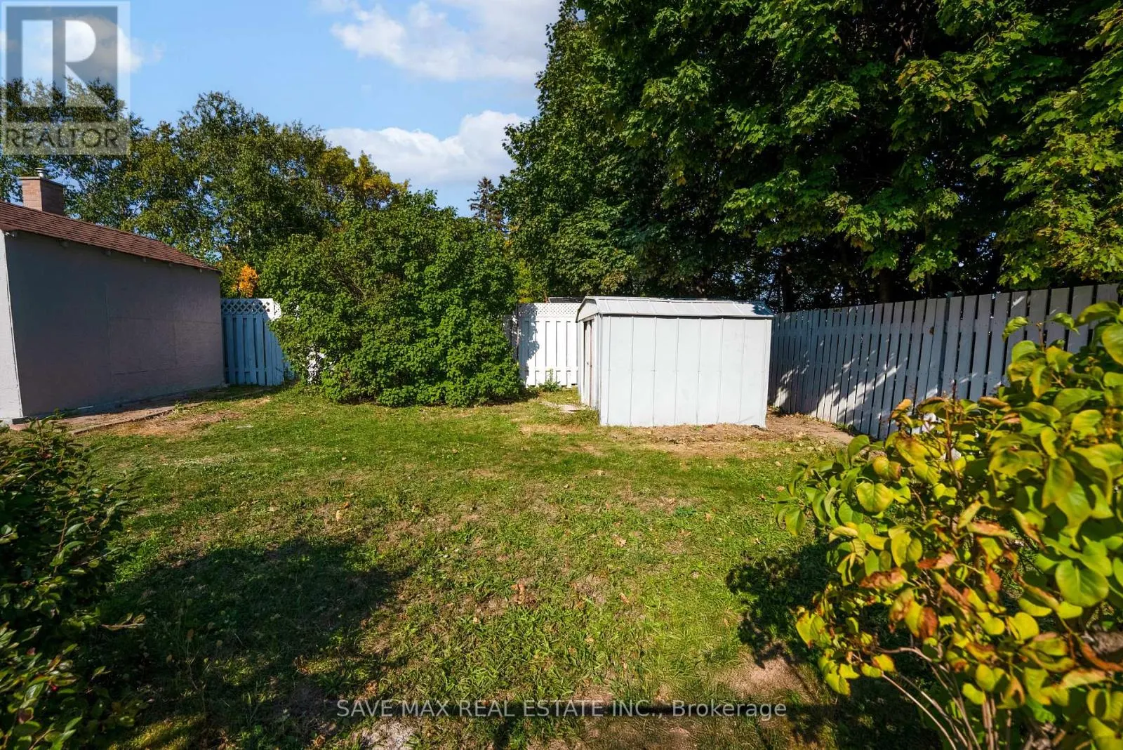 93 ARCHDEKIN DRIVE