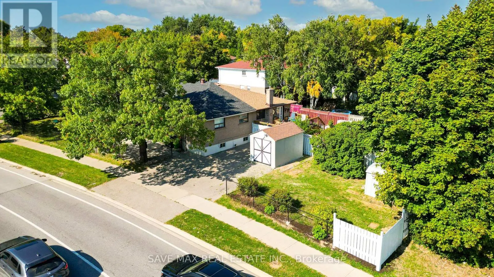 93 ARCHDEKIN DRIVE