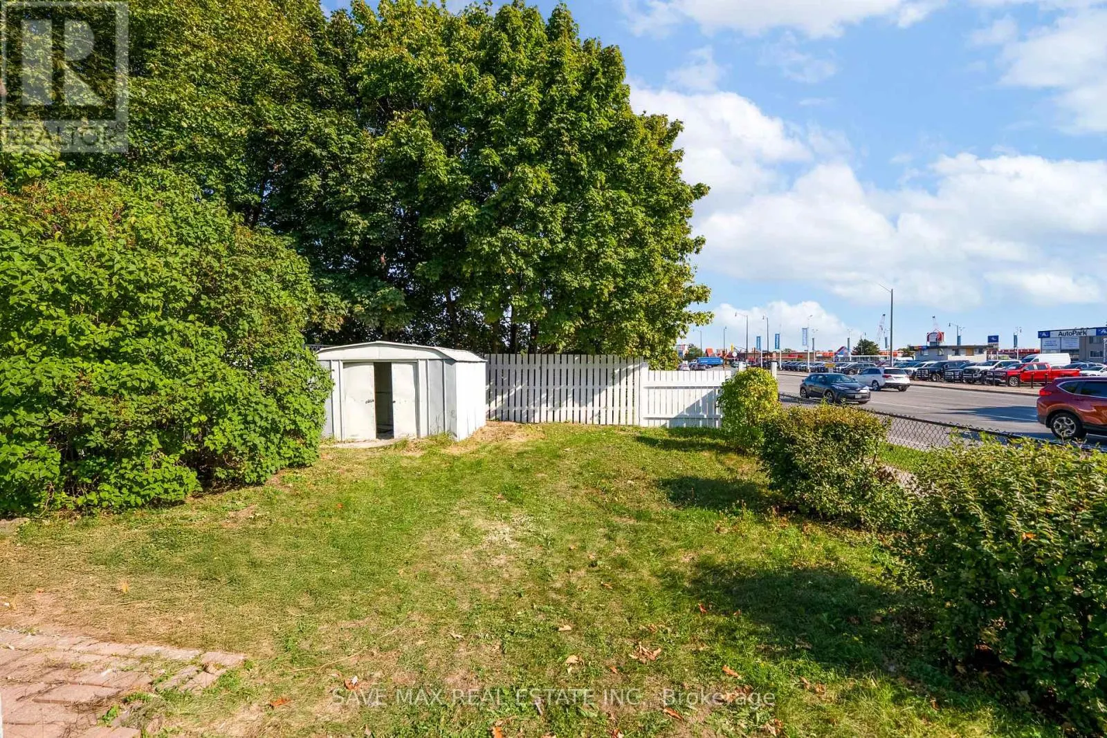 93 ARCHDEKIN DRIVE