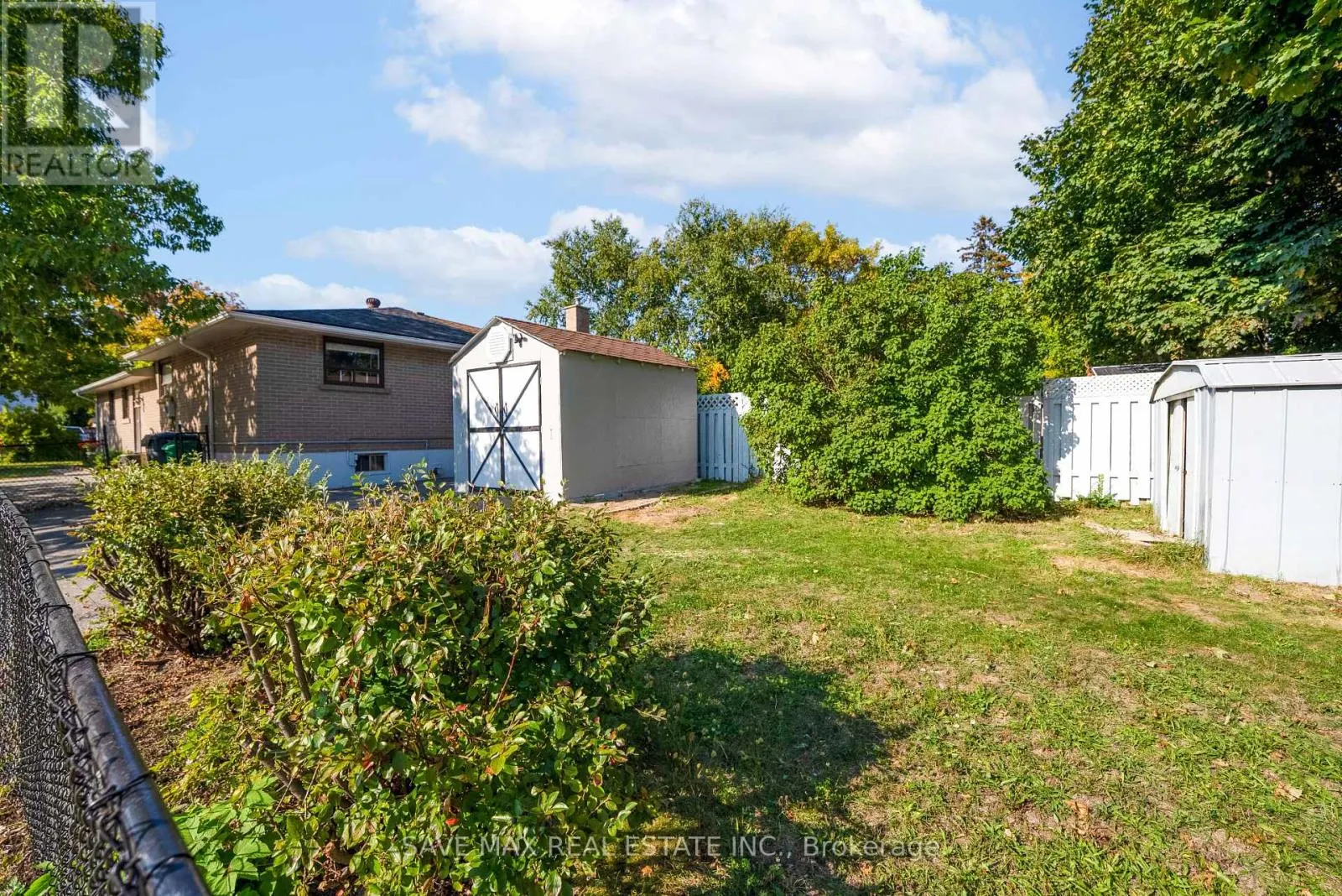 93 ARCHDEKIN DRIVE