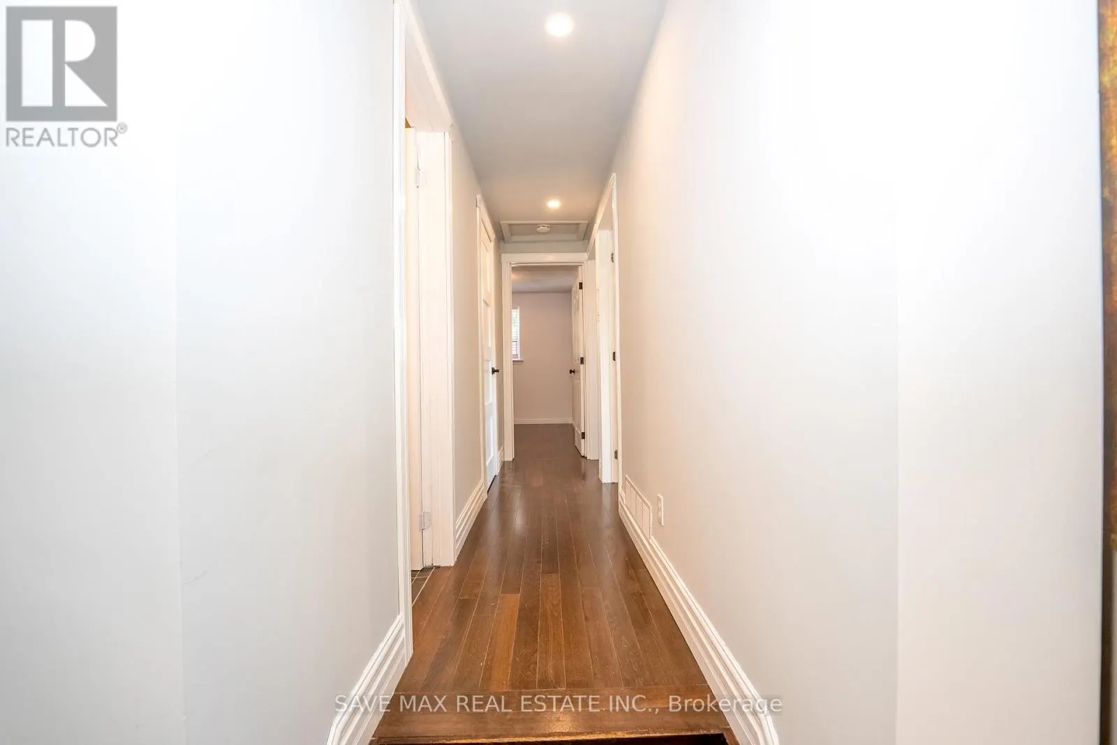 93 ARCHDEKIN DRIVE