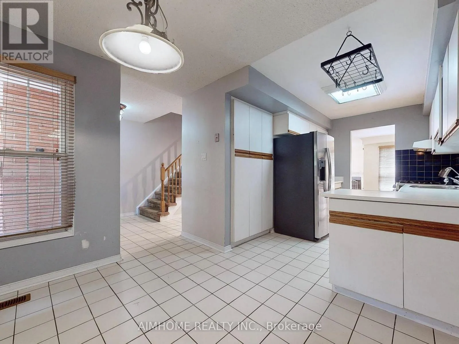 1188 MCCRANEY STREET E