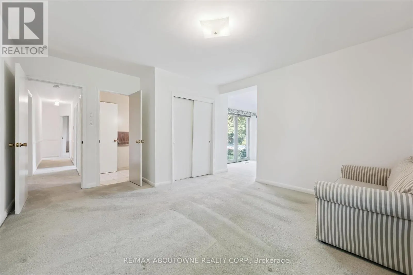 1095 LINBROOK ROAD