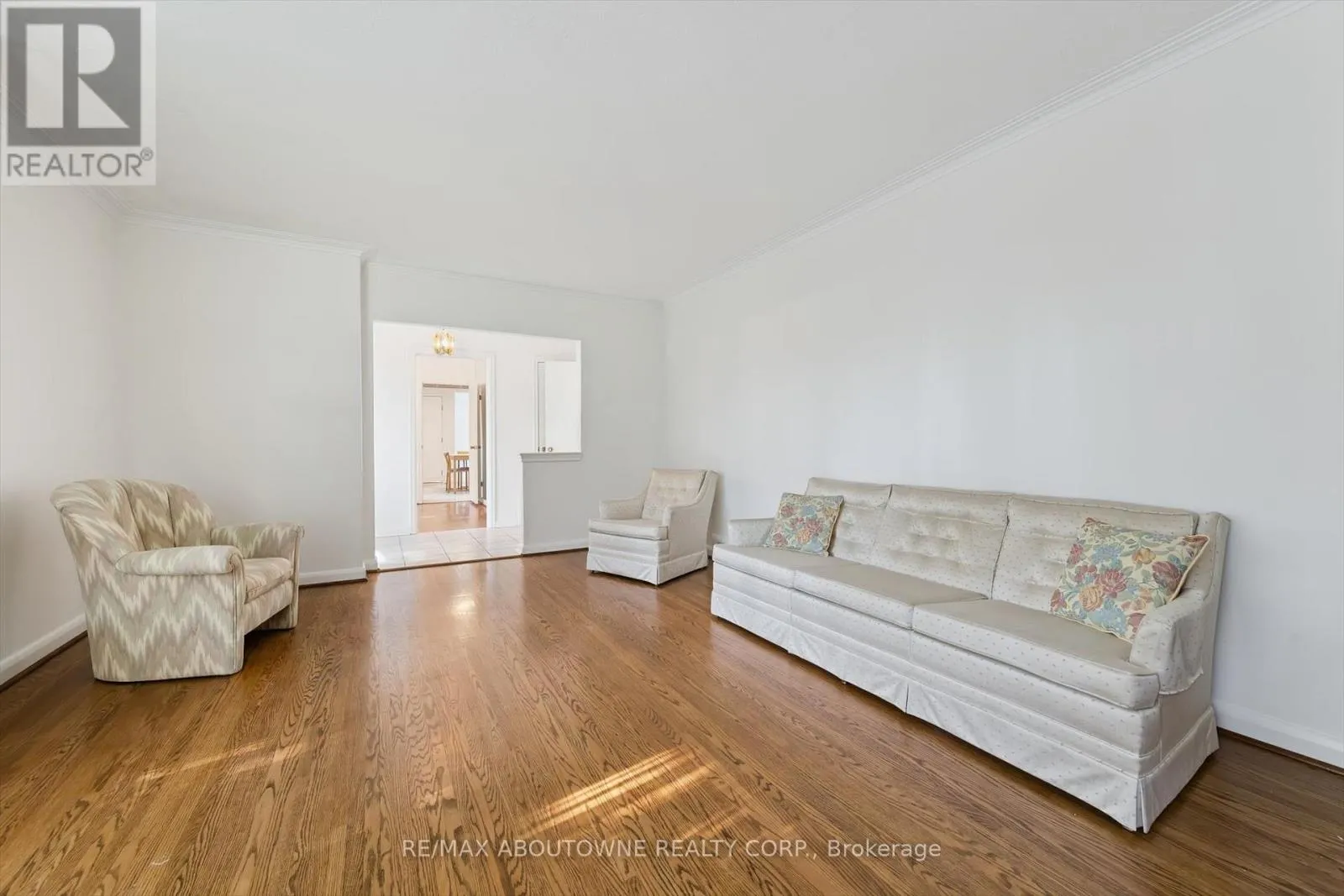 1095 LINBROOK ROAD
