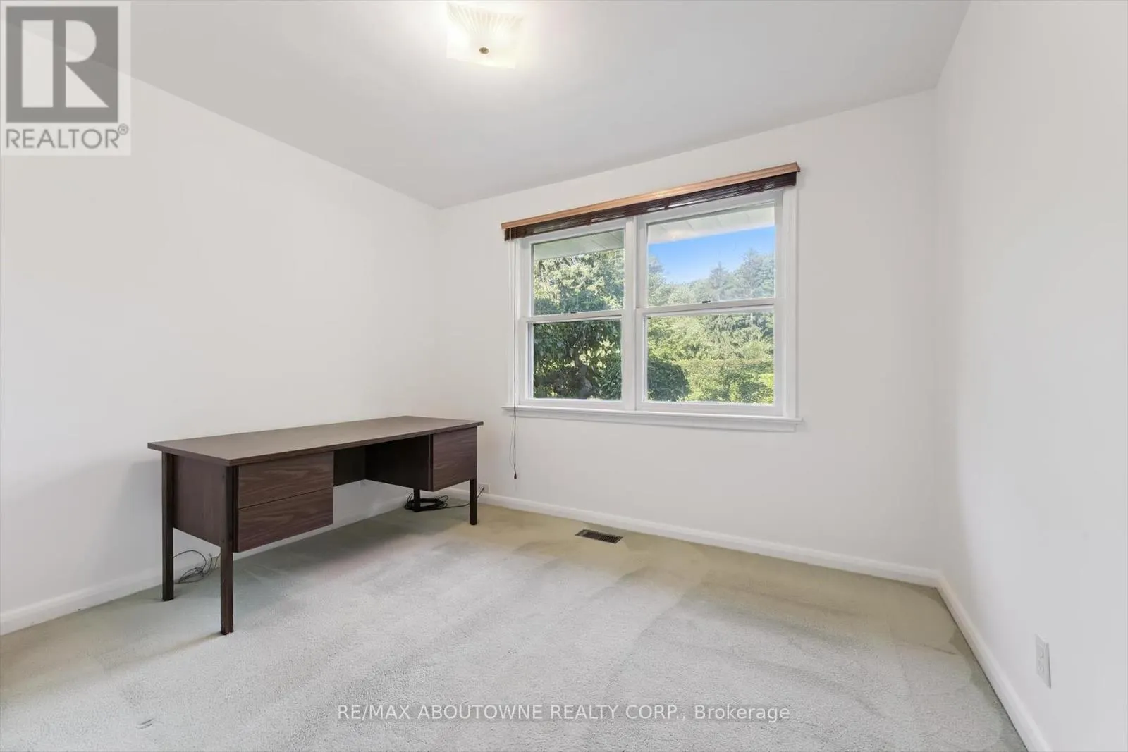1095 LINBROOK ROAD