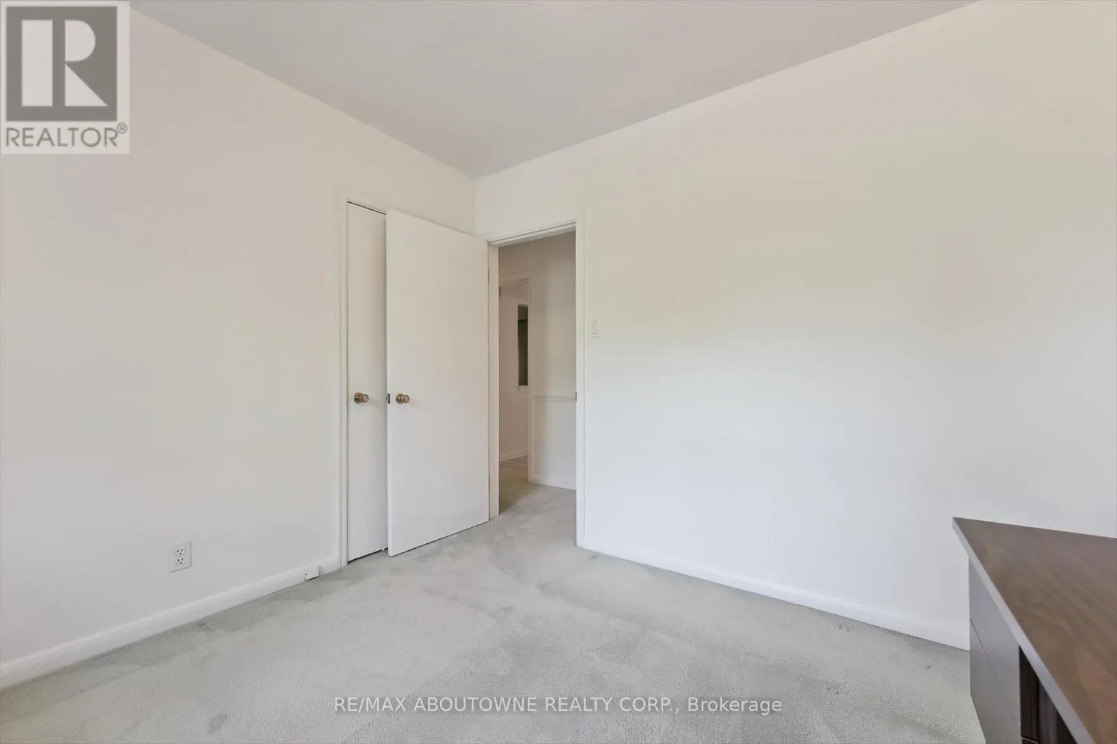1095 LINBROOK ROAD