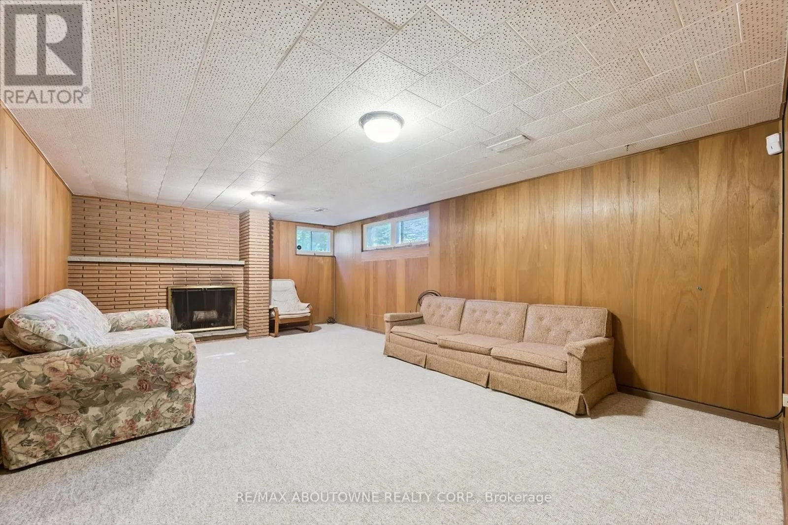 1095 LINBROOK ROAD