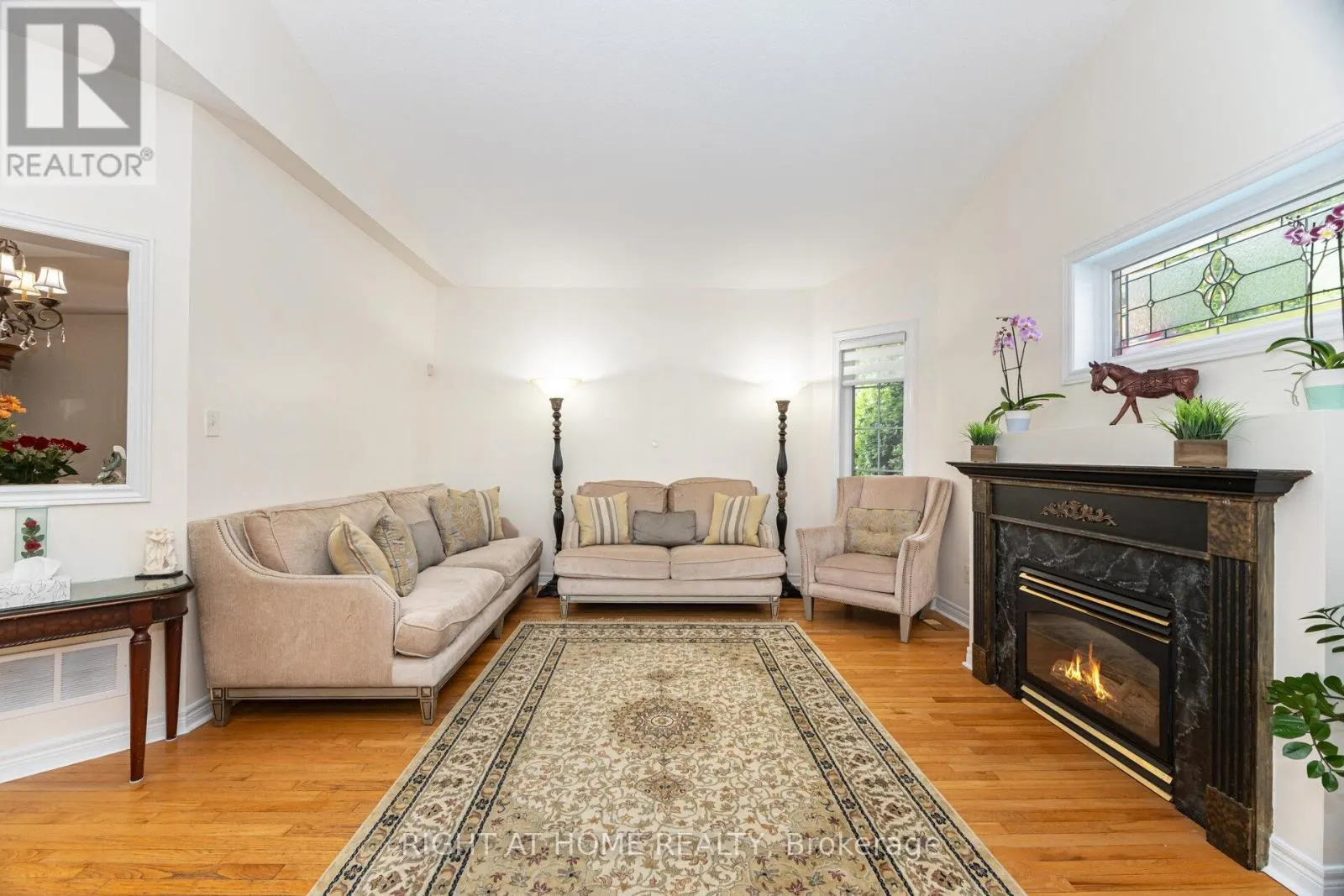 2 MELROSE GARDENS