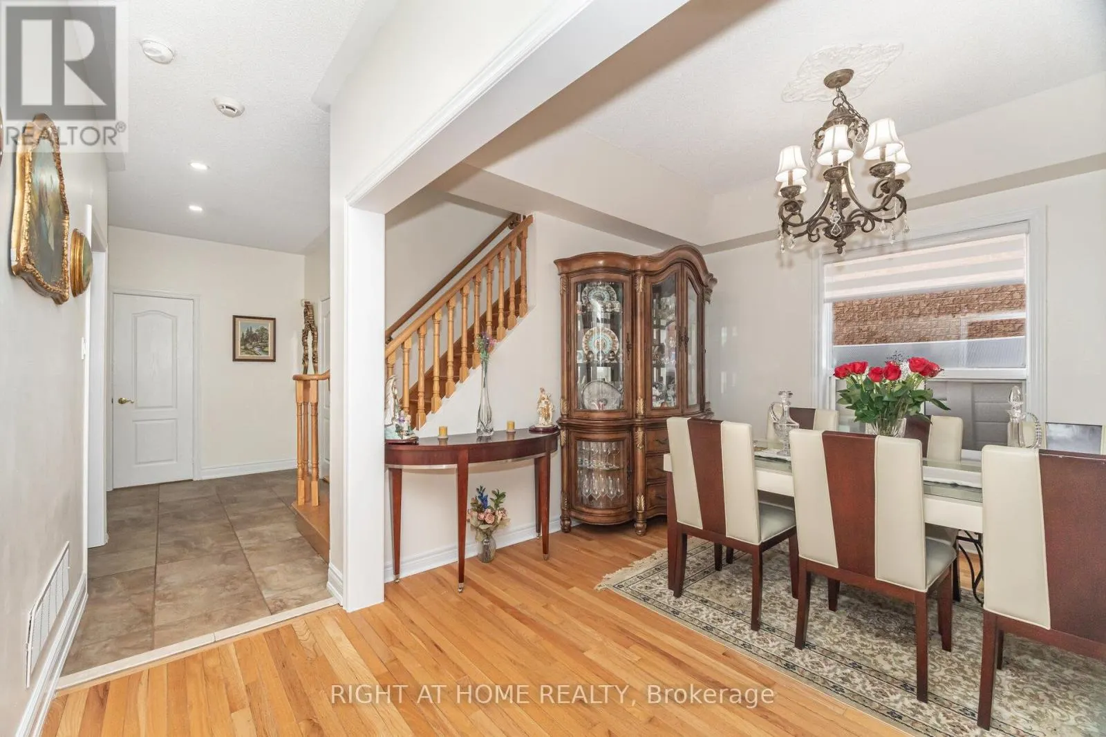 2 MELROSE GARDENS