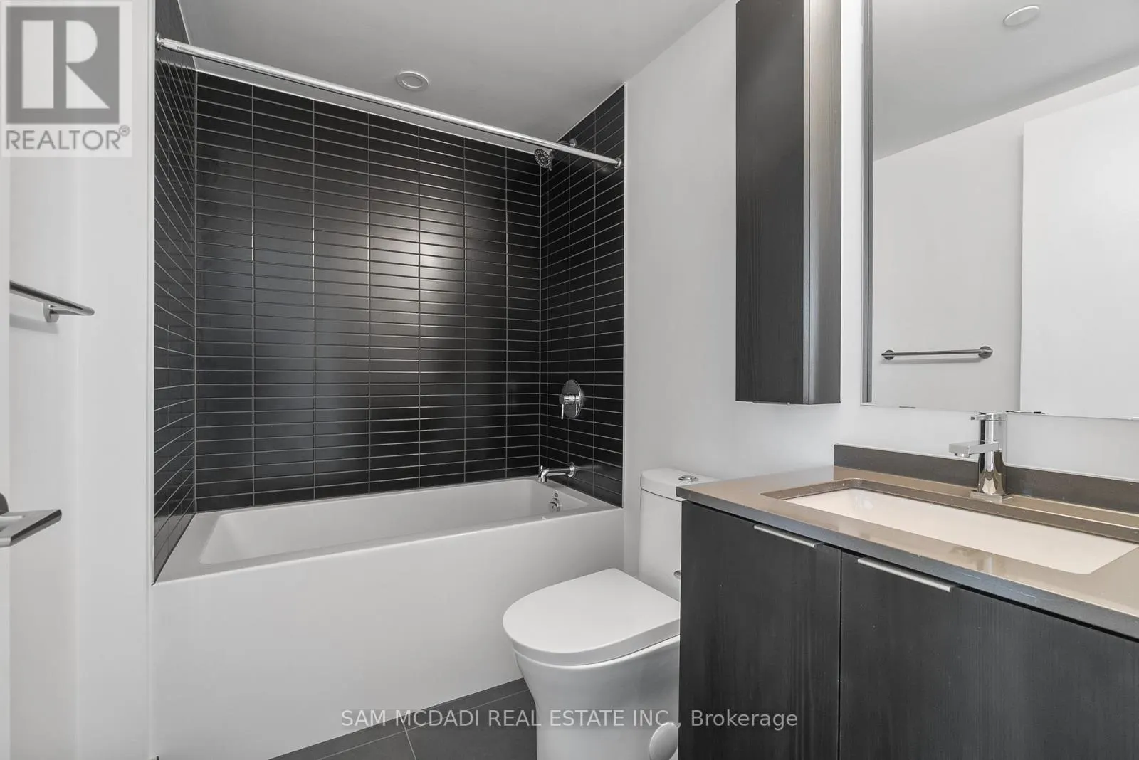 1103 - 3009 NOVAR ROAD
