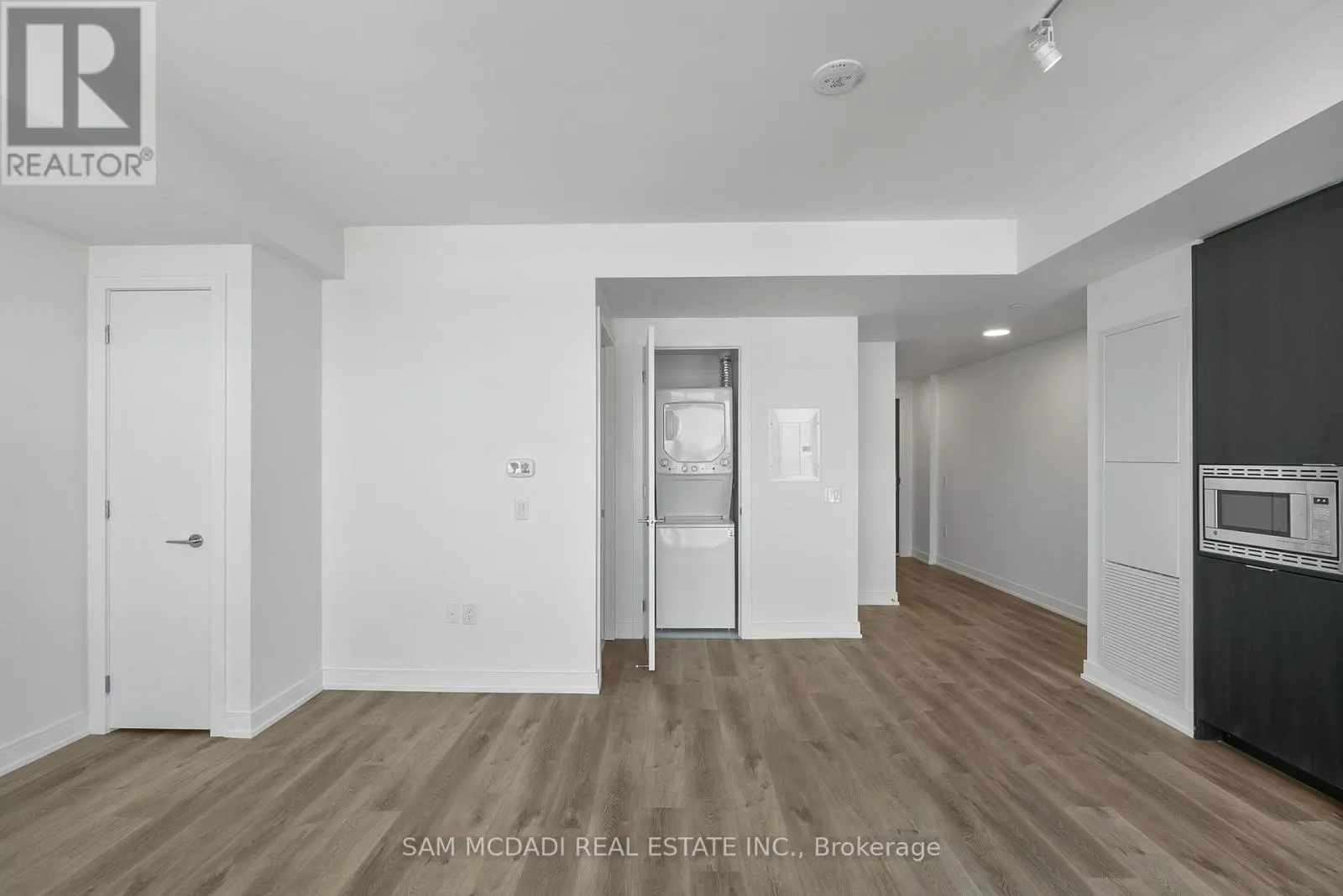 1103 - 3009 NOVAR ROAD