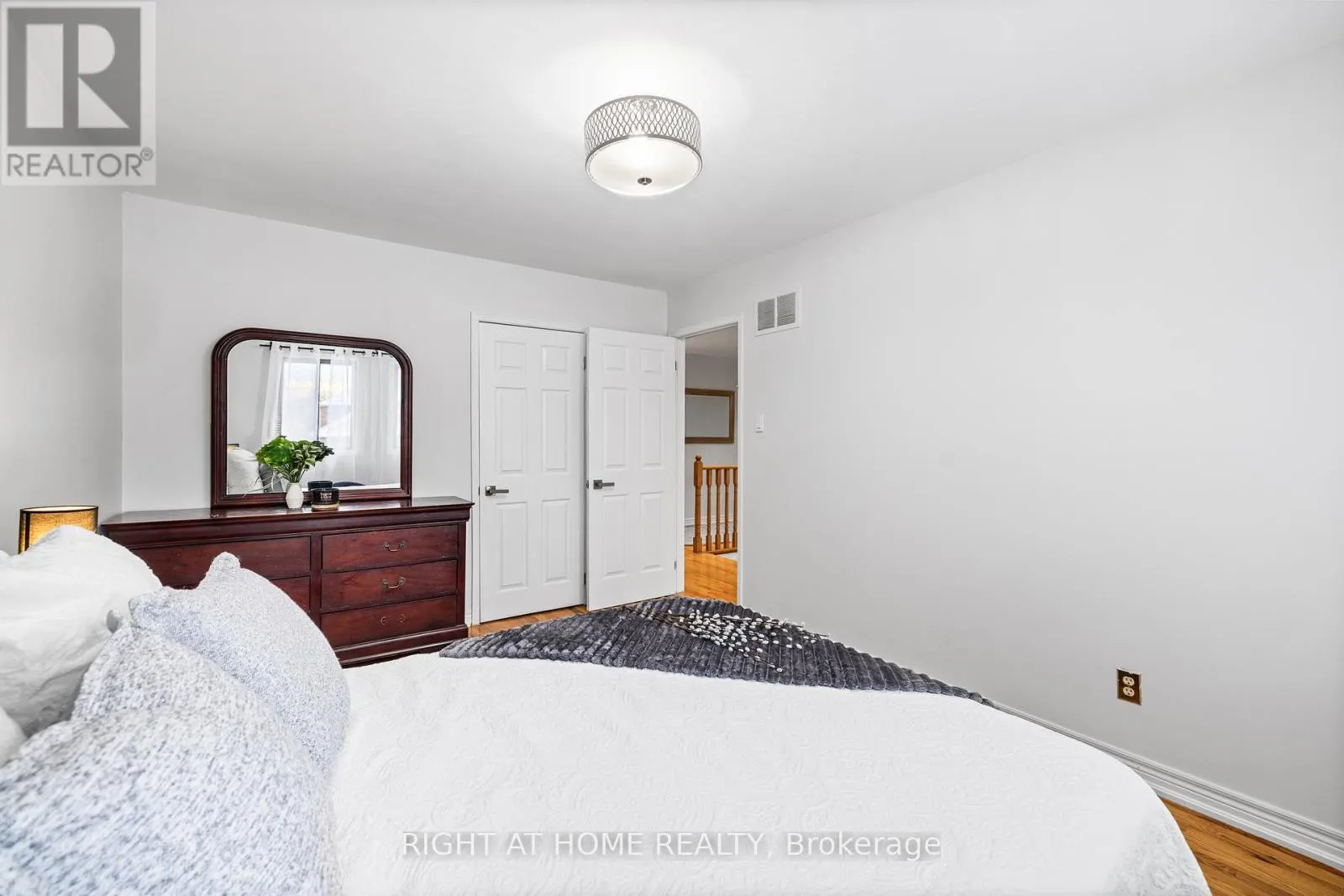 4469 IDLEWILDE CRESCENT